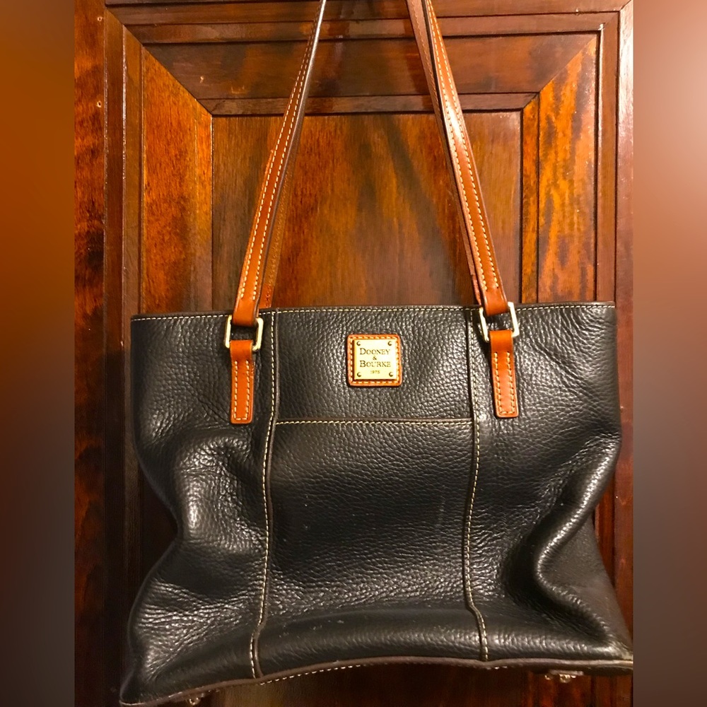 Dooney & Bourke people grain leather handbag